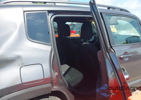 2021 Jeep Renegade 80Th Anniversary 4X4 z USA, uszkodzony, nr VIN ZACNJDBB5MPM75570